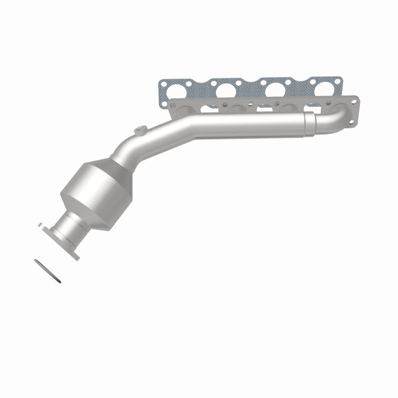 MagnaFlow Infiniti OEM Grade Federal / EPA Compliant Manifold Catalytic Converter 52425 360 Degree Image Set