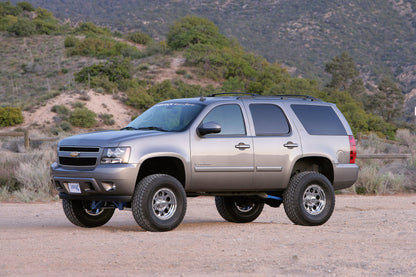 Fabtech Suspension Lift Kit K1018 Photo - lifestyle view