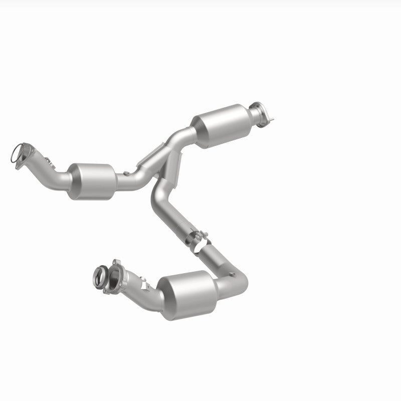 Magnaflow 2021 Chevrolet Express 2500 4.3L Underbody Direct-Fit Catalytic Converter 280429 280429 360 Degree Image Set