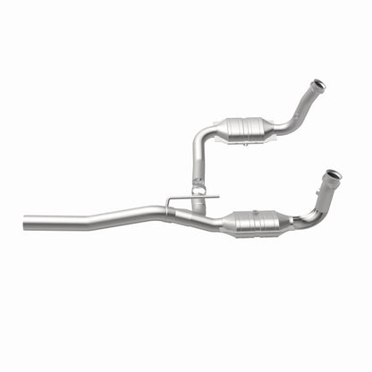 MagnaFlow OEM Grade Federal / EPA Compliant Direct-Fit Catalytic Converter 52148 360 Degree Image Set