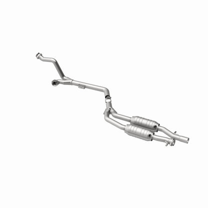 MagnaFlow Mercedes-Benz Standard Grade Federal / EPA Compliant Direct-Fit Catalytic Converter 23573 360 Degree Image Set