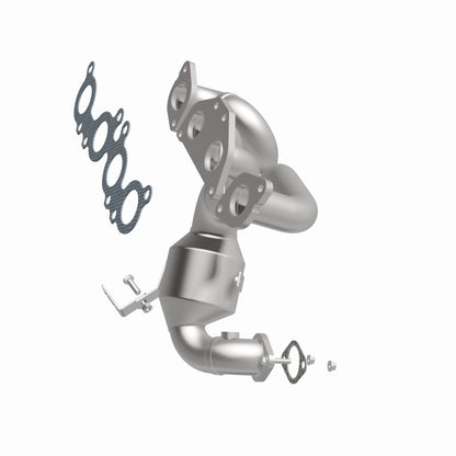 MagnaFlow Volvo XC90 HM Grade Federal / EPA Compliant Manifold Catalytic Converter 24363 360 Degree Image Set