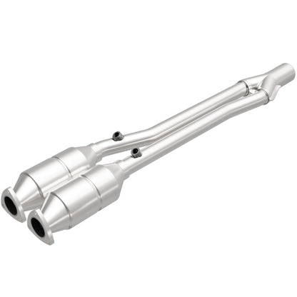 MagnaFlow HM Grade Federal / EPA Compliant Direct-Fit Catalytic Converter 24157 Photo - Primary