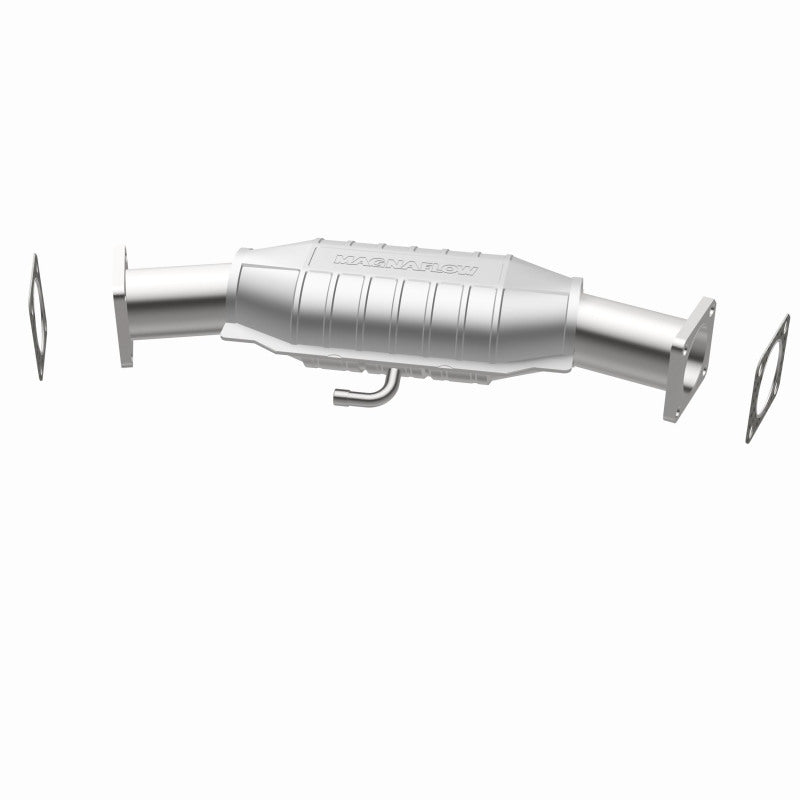 MagnaFlow Chevrolet Standard Grade Federal / EPA Compliant Direct-Fit Catalytic Converter 93426 360 Degree Image Set