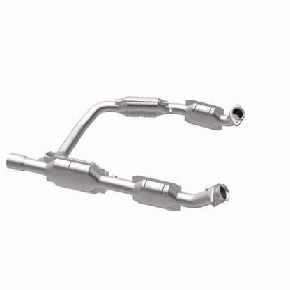 MagnaFlow Ford HM Grade Federal / EPA Compliant Direct-Fit Catalytic Converter 93167 360 Degree Image Set