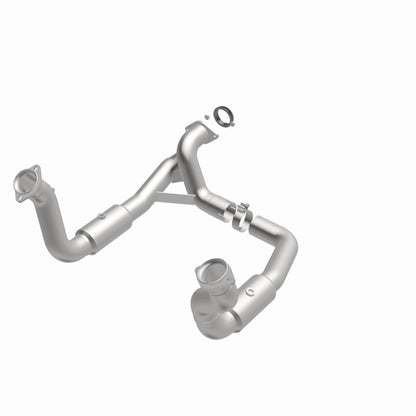 MagnaFlow Ford California Grade CARB Compliant Direct-Fit Catalytic Converter 5551297 360 Degree Image Set