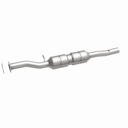 MagnaFlow Ford HM Grade Federal / EPA Compliant Direct-Fit Catalytic Converter 55324 360 Degree Image Set