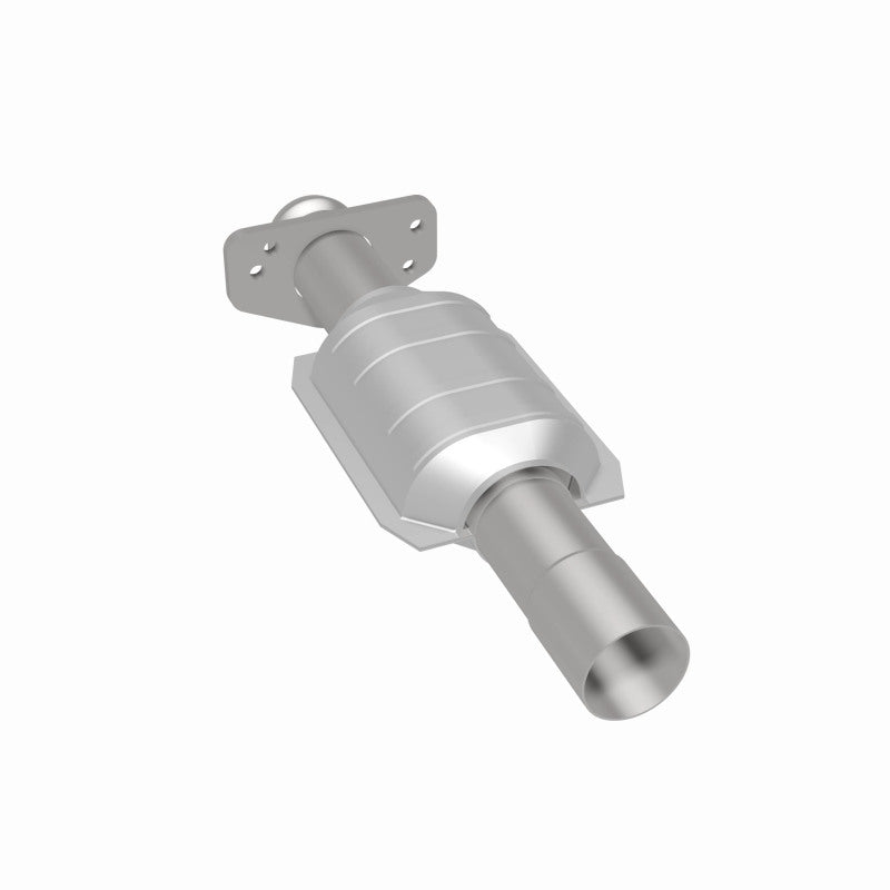 MagnaFlow Standard Grade Federal / EPA Compliant Direct-Fit Catalytic Converter 93485 360 Degree Image Set