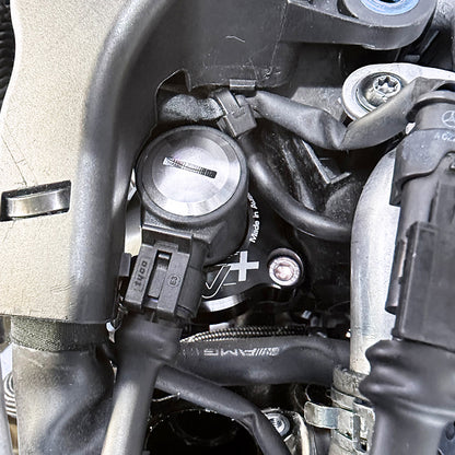 Go Fast Bits GFB Diverter Valve DV+ 2020+ Mercedes-Benz CLA35 AMG 2.0T / 16-18 Mercedes-Benz CLA45 AMG T9388 T9388 Photo - Mounted