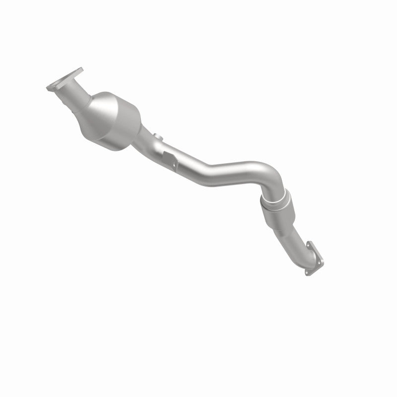 MagnaFlow OEM Grade Federal / EPA Compliant Direct-Fit Catalytic Converter 52586 360 Degree Image Set
