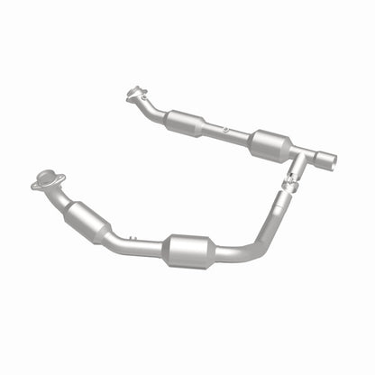 MagnaFlow Ford California Grade CARB Compliant Direct-Fit Catalytic Converter 5582439 360 Degree Image Set