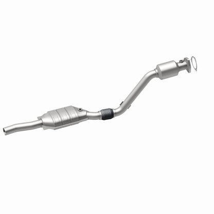 MagnaFlow OEM Grade Federal / EPA Compliant Direct-Fit Catalytic Converter 51589 360 Degree Image Set