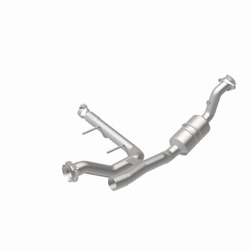 MagnaFlow Ford F-150 OEM Grade Federal / EPA Compliant Direct-Fit Catalytic Converter 52592 360 Degree Image Set