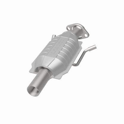 MagnaFlow Standard Grade Federal / EPA Compliant Direct-Fit Catalytic Converter 23349 360 Degree Image Set