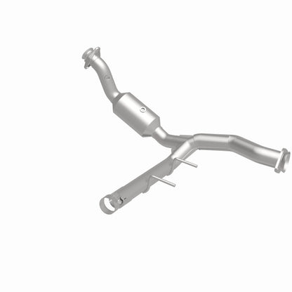 MagnaFlow Ford F-150 OEM Grade Federal / EPA Compliant Direct-Fit Catalytic Converter 21-475 360 Degree Image Set