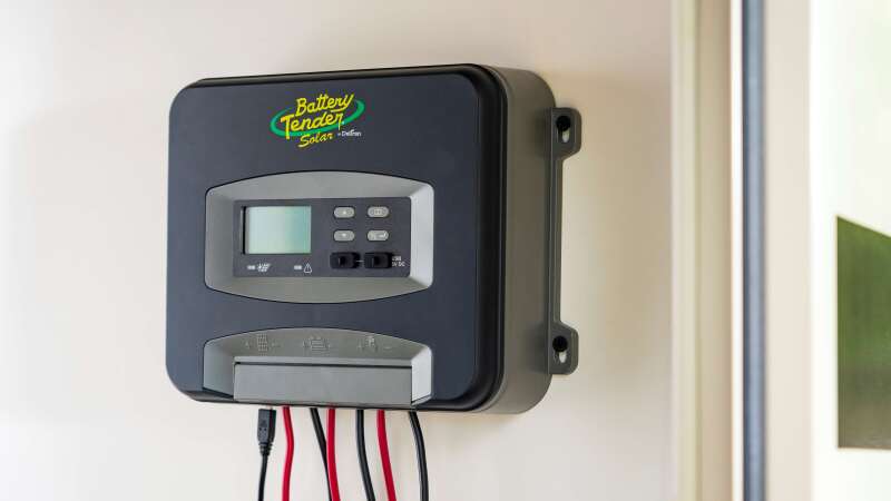 Battery Tender 50AMP PWM/750W/12V Indoor Solar Controller System 021-1177