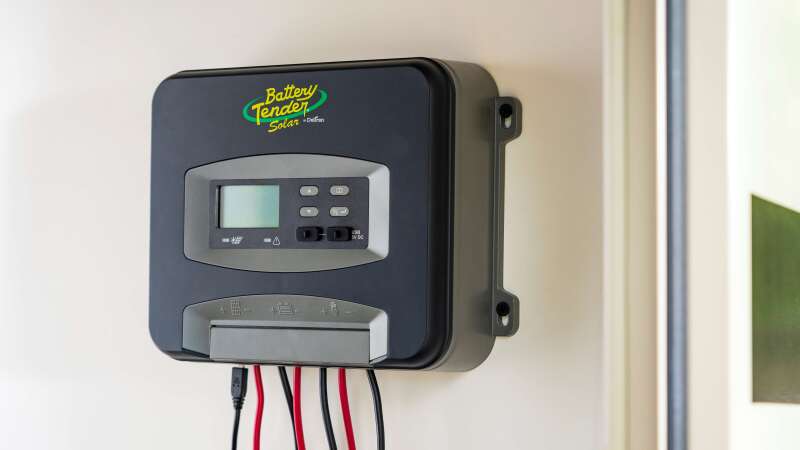 Battery Tender 30AMP MPPT/450W/12V Indoor Solar Controller System 021-1176 021-1176 User 1