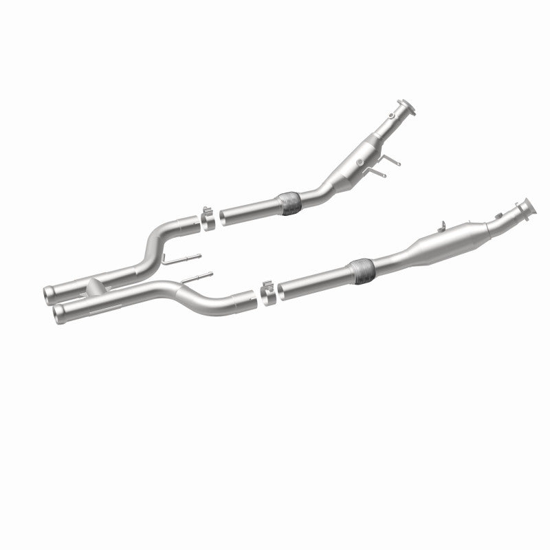 MagnaFlow Mercedes-Benz OEM Grade Federal / EPA Compliant Direct-Fit Catalytic Converter 21-501 360 Degree Image Set