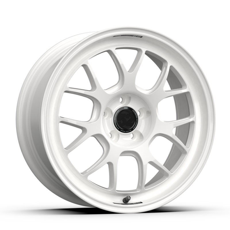fifteen52 Apex RSR 18x8.5 5x108 42mm ET 63.4mm Center Bore Rally White RSARW-88558+42 RSARW-88558+42 User 1