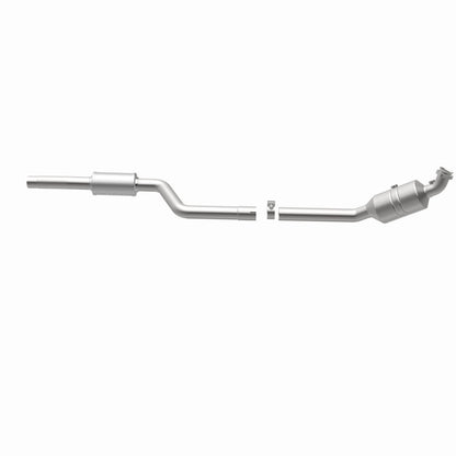 MagnaFlow Mercedes-Benz C300 California Grade CARB Compliant Direct-Fit Catalytic Converter 5461919 360 Degree Image Set