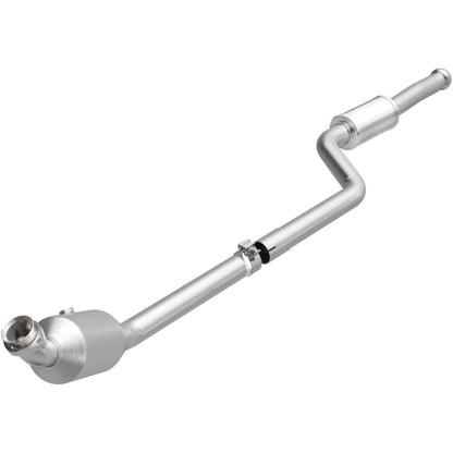 MagnaFlow Mercedes-Benz C300 OEM Grade Federal / EPA Compliant Direct-Fit Catalytic Converter 21-497 Photo - Primary
