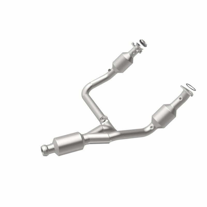 MagnaFlow California Grade CARB Compliant Direct-Fit Catalytic Converter 5582642 360 Degree Image Set