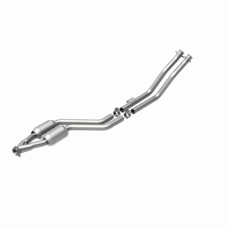 MagnaFlow Mercedes-Benz C220 Standard Grade Federal / EPA Compliant Direct-Fit Catalytic Converter 23578 360 Degree Image Set