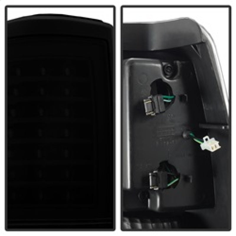 SPYDER xTune 03-06 Chevrolet Silverado 1500 LED Tail Lights - Black Smoke (ALT-JH-CSIL03-LED-BSM) 9037641 9037641 Photo - Unmounted