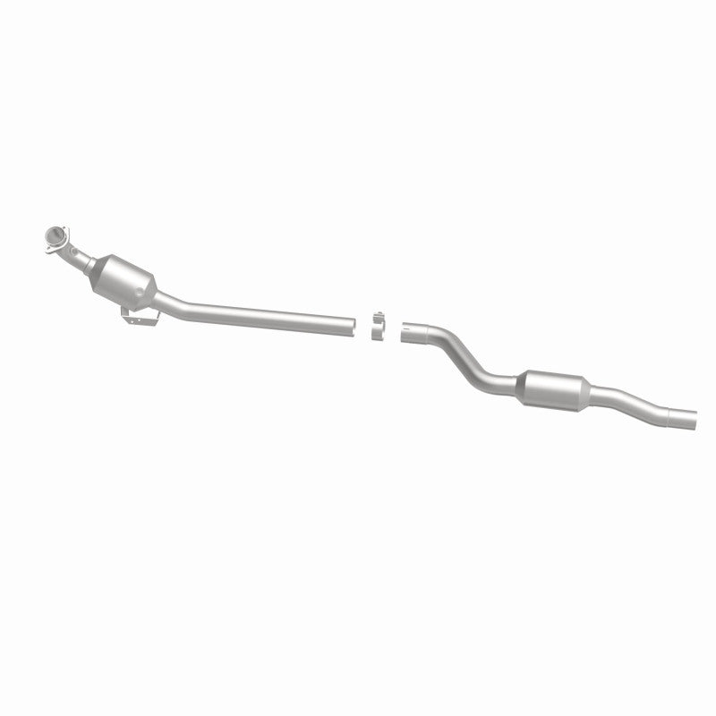 MagnaFlow Mercedes-Benz GLK350 OEM Grade Federal / EPA Compliant Direct-Fit Catalytic Converter 21-440 360 Degree Image Set