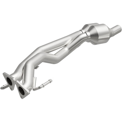 MagnaFlow OEM Grade Federal / EPA Compliant Direct-Fit Catalytic Converter 51957 Photo - Primary
