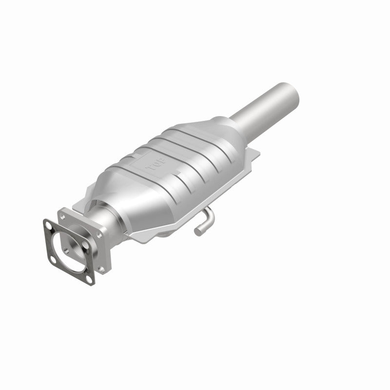 MagnaFlow Standard Grade Federal / EPA Compliant Direct-Fit Catalytic Converter 23229 360 Degree Image Set