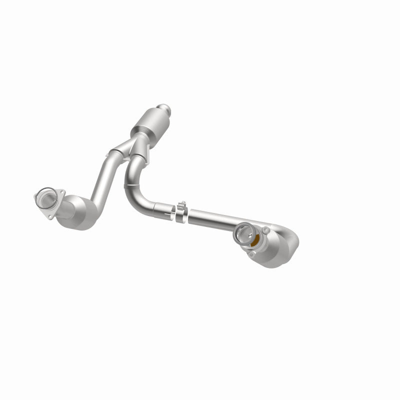 MagnaFlow California Grade CARB Compliant Direct-Fit Catalytic Converter 5582642 360 Degree Image Set