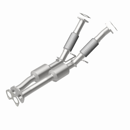 MagnaFlow Volvo XC90 OEM Grade Federal / EPA Compliant Direct-Fit Catalytic Converter 21-506 360 Degree Image Set