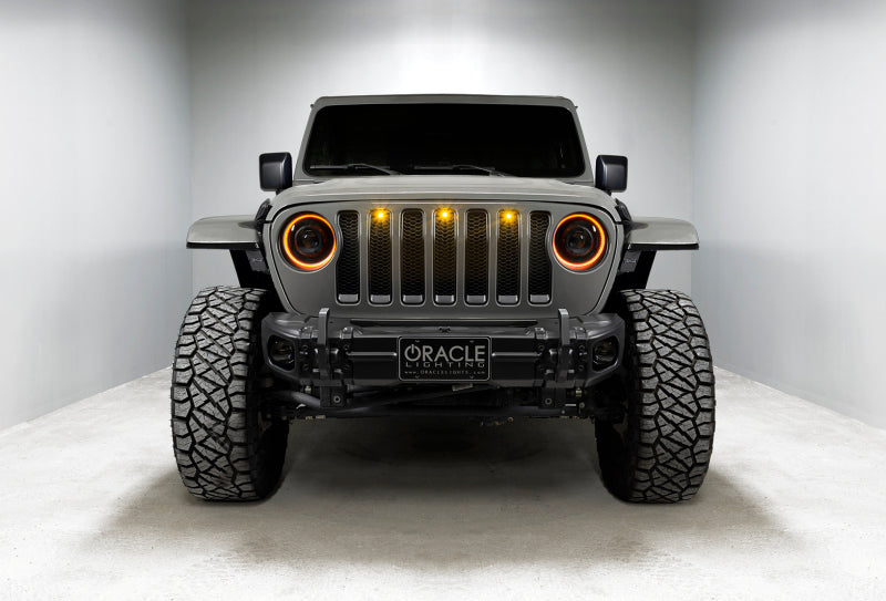 ORACLE Lighting Oracle Jeep JL/Gladiator JT Oculus Switchback Bi-LED Projector Headlights - Amber/White Switchback 5839-023 5839-023 Photo - lifestyle view