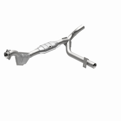 MagnaFlow Ford OEM Grade Federal / EPA Compliant Direct-Fit Catalytic Converter 51839 360 Degree Image Set