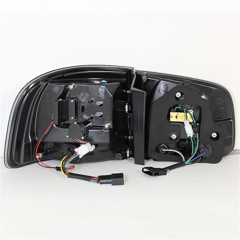 Spyder Volkswagen Touareg 03-07 LED Tail Lights Black ALT-YD-VTOU04-LED-BK 5042699 5042699 Photo - Unmounted
