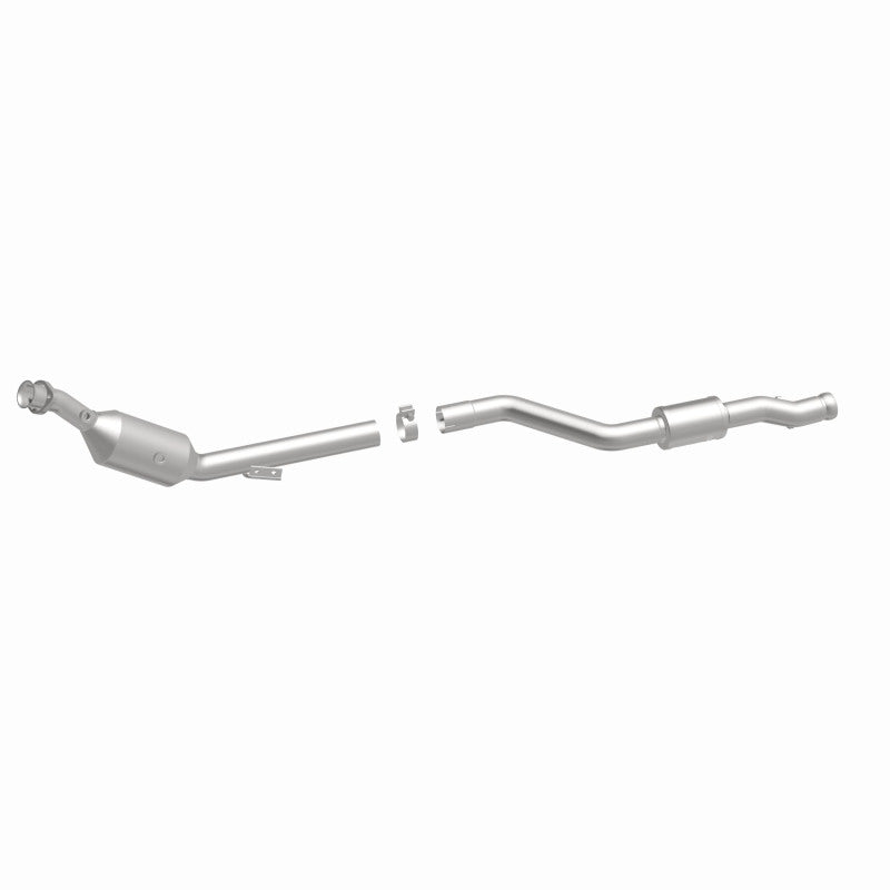 MagnaFlow Mercedes-Benz OEM Grade Federal / EPA Compliant Direct-Fit Catalytic Converter 21-570 360 Degree Image Set