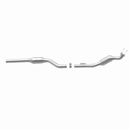 MagnaFlow Mercedes-Benz E430 OEM Grade Federal / EPA Compliant Direct-Fit Catalytic Converter 51687 360 Degree Image Set