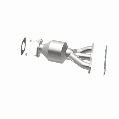 MagnaFlow Mitsubishi Outlander OEM Grade Federal / EPA Compliant Manifold Catalytic Converter 51772 360 Degree Image Set