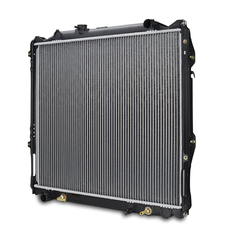 Mishimoto 1996-2002 Toyota 4Runner Radiator Replacement R1998-AT Photo - Close Up