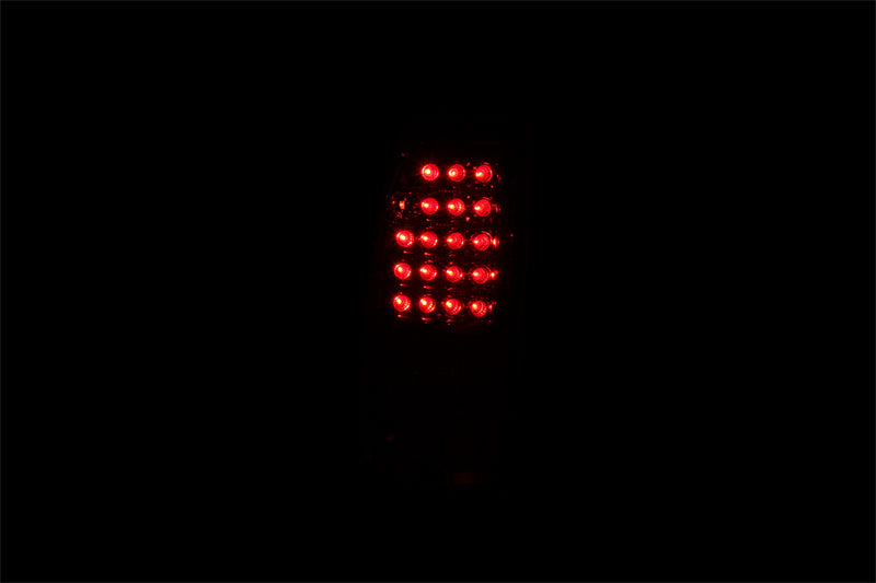Anzo 2003-2006 Chevrolet Silverado 1500 LED Taillights Chrome 311008 Photo - Mounted