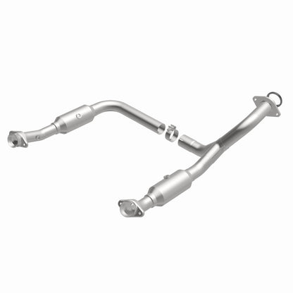 MagnaFlow California Grade CARB Compliant Direct-Fit Catalytic Converter 5551672 360 Degree Image Set