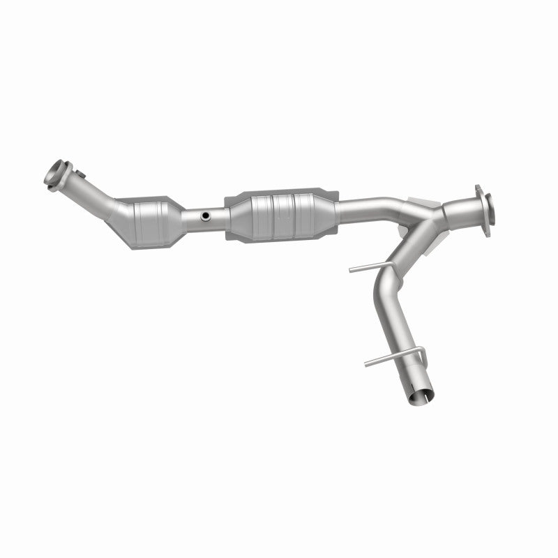 MagnaFlow Ford Expedition OEM Grade Federal / EPA Compliant Direct-Fit Catalytic Converter 49607 360 Degree Image Set
