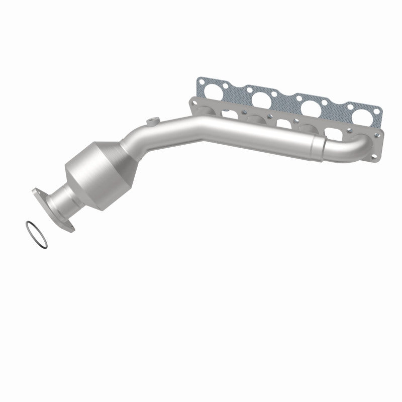 MagnaFlow Infiniti OEM Grade Federal / EPA Compliant Manifold Catalytic Converter 52425 360 Degree Image Set