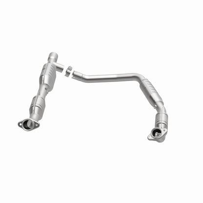 MagnaFlow Ford HM Grade Federal / EPA Compliant Direct-Fit Catalytic Converter 93167 360 Degree Image Set