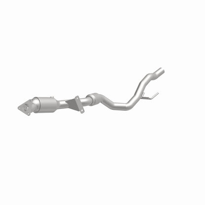 MagnaFlow OEM Grade Federal / EPA Compliant Direct-Fit Catalytic Converter 52410 360 Degree Image Set