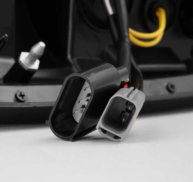 AlphaRex 97-03 Ford F150 / 99-16 Ford F250/F350/F450/F550 LUXX-Series LED Tail Lights - Black 658002 658002 User 4