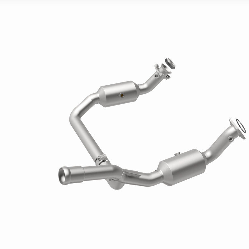 Magnaflow 19-20 GMC Sierra 1500 Single Underbody 4.3L/5.3L Direct Fit Catalytic Converter 280656 280656 360 Degree Image Set