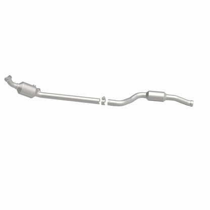 MagnaFlow Mercedes-Benz GLK350 OEM Grade Federal / EPA Compliant Direct-Fit Catalytic Converter 21-439 360 Degree Image Set