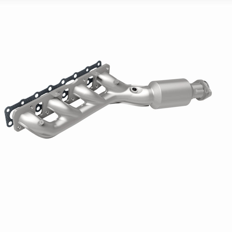 Magnaflow 05-06 Nissan Titan 5.6L Direct Fit Converter 5582380 5582380 360 Degree Image Set